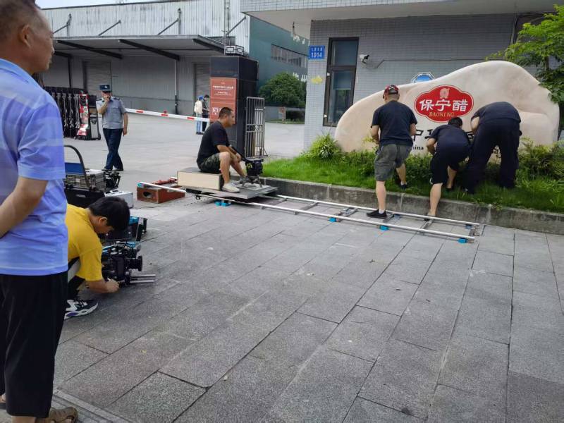 滨江区广告片拍摄公司核心优势：全流程服务，让品牌广告片省心更出彩
