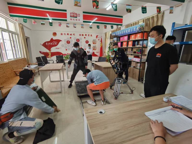 追星女孩心理学分析报告：滨江区广告片拍摄公司揭秘饭圈应援式传播逻辑